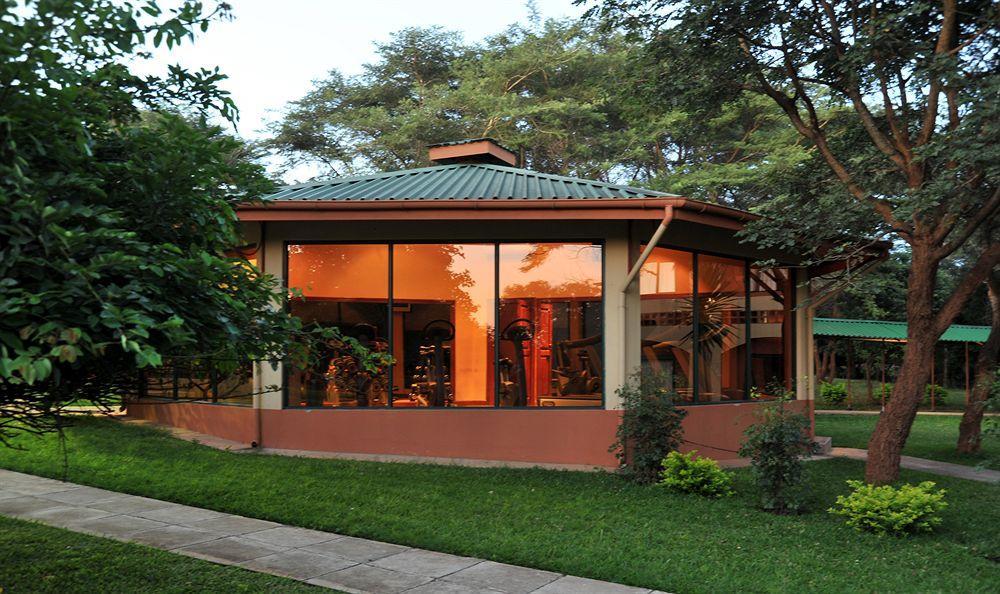 M'Kango Golfview Hotel Lusaka Buitenkant foto