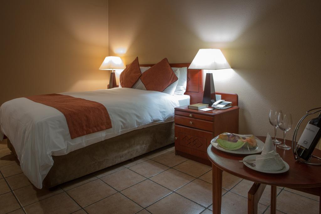 M'Kango Golfview Hotel Lusaka Kamer foto