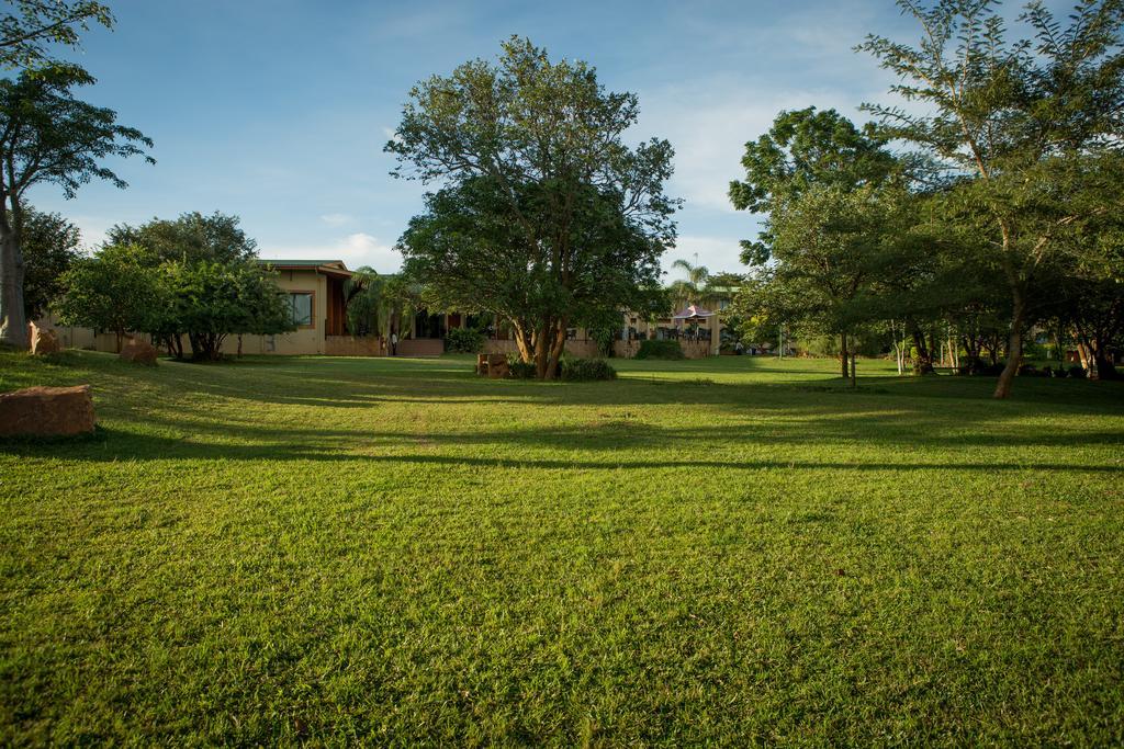 M'Kango Golfview Hotel Lusaka Buitenkant foto