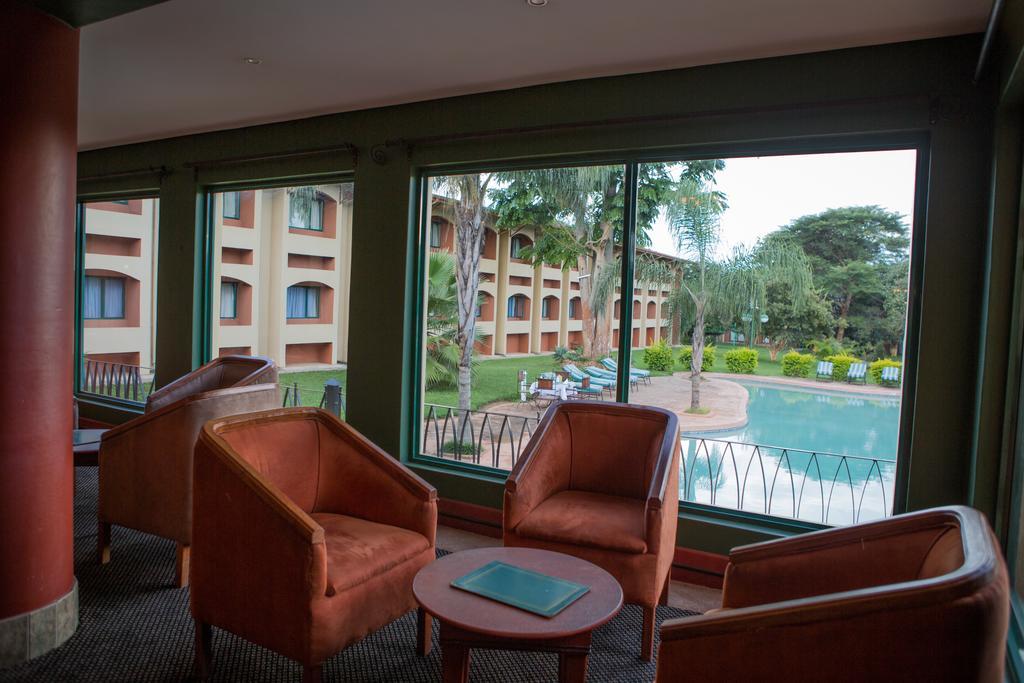 M'Kango Golfview Hotel Lusaka Buitenkant foto
