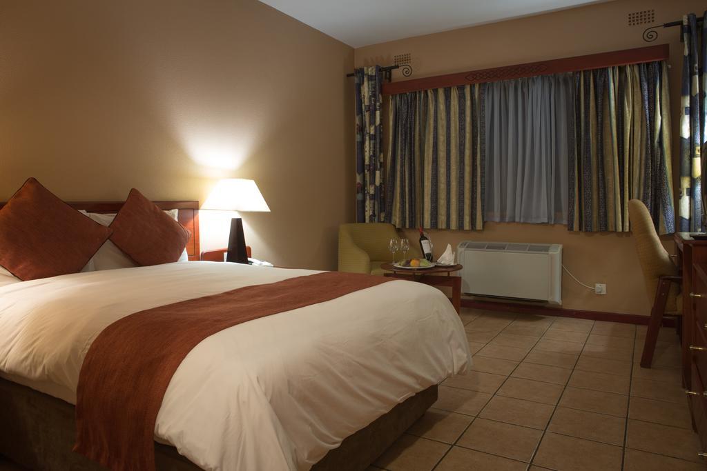 M'Kango Golfview Hotel Lusaka Kamer foto