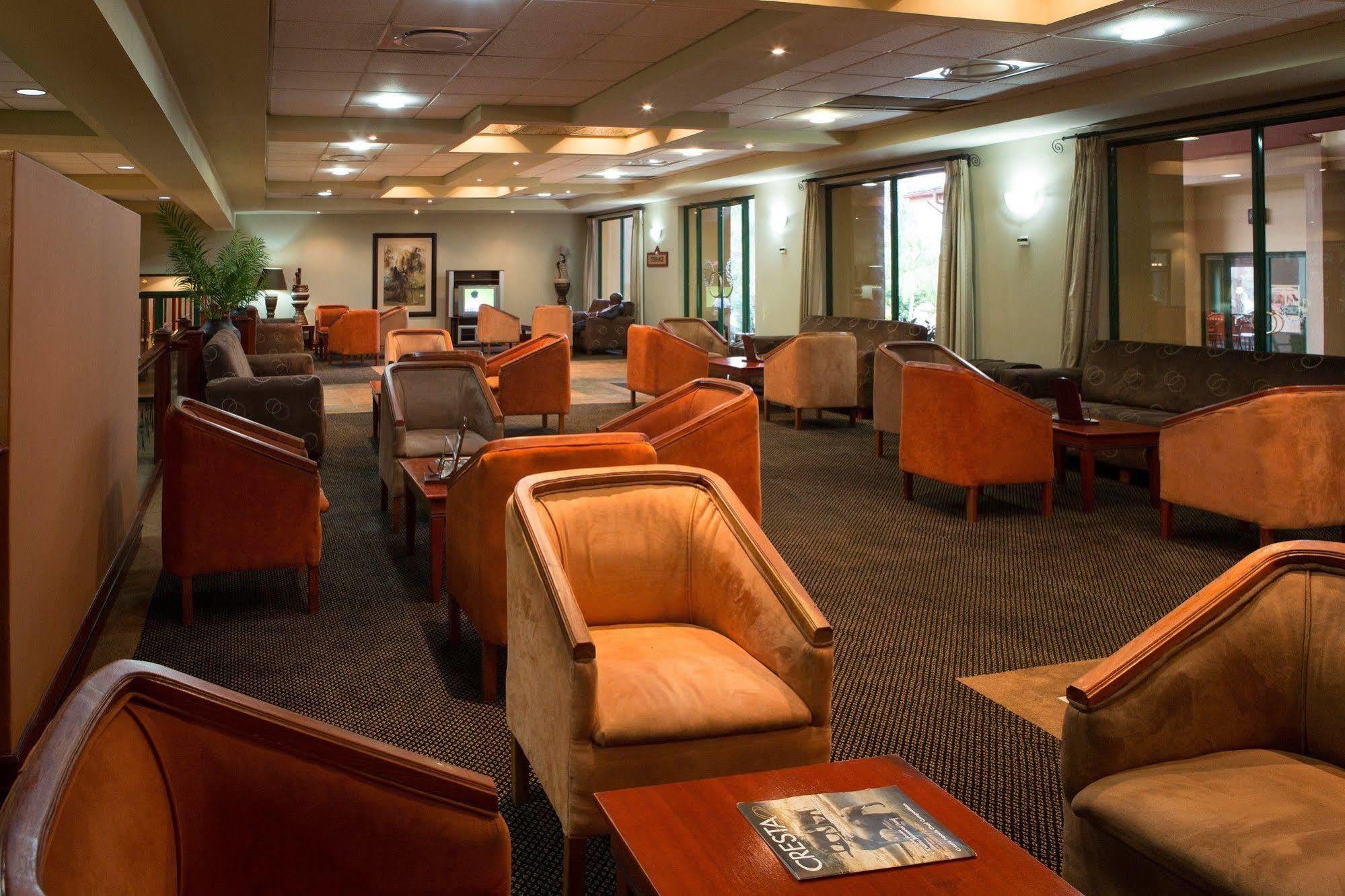 M'Kango Golfview Hotel Lusaka Buitenkant foto