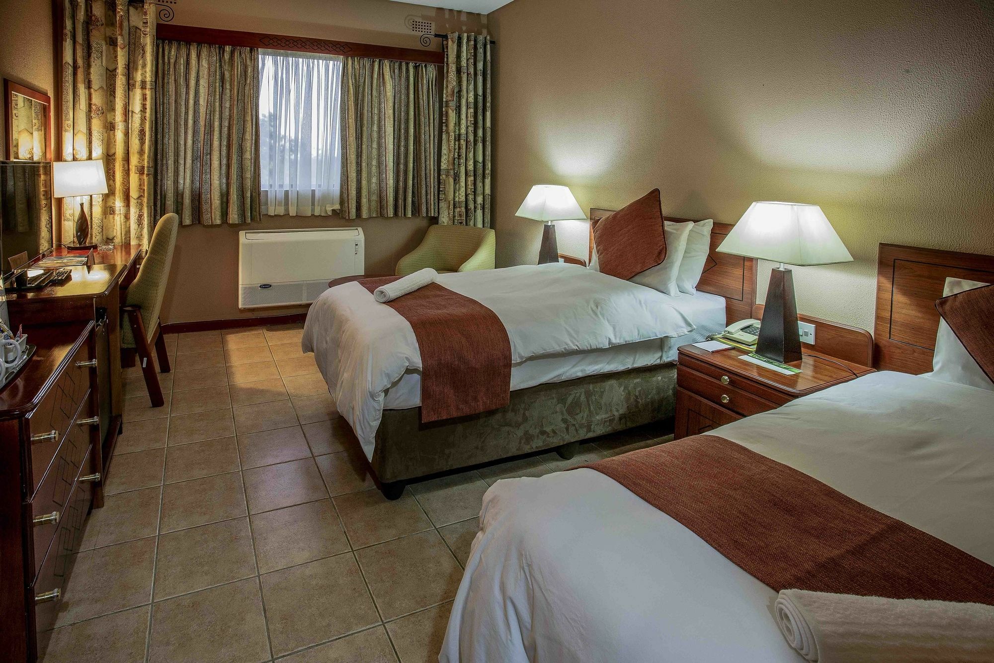 M'Kango Golfview Hotel Lusaka Buitenkant foto